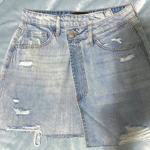 Asymetrical mini skirt